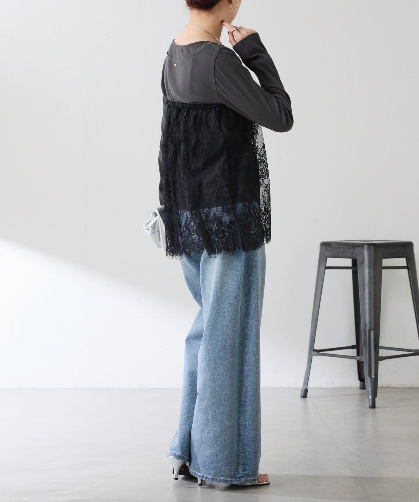 一件即可完成搭配 仿疊穿設計 長袖T恤