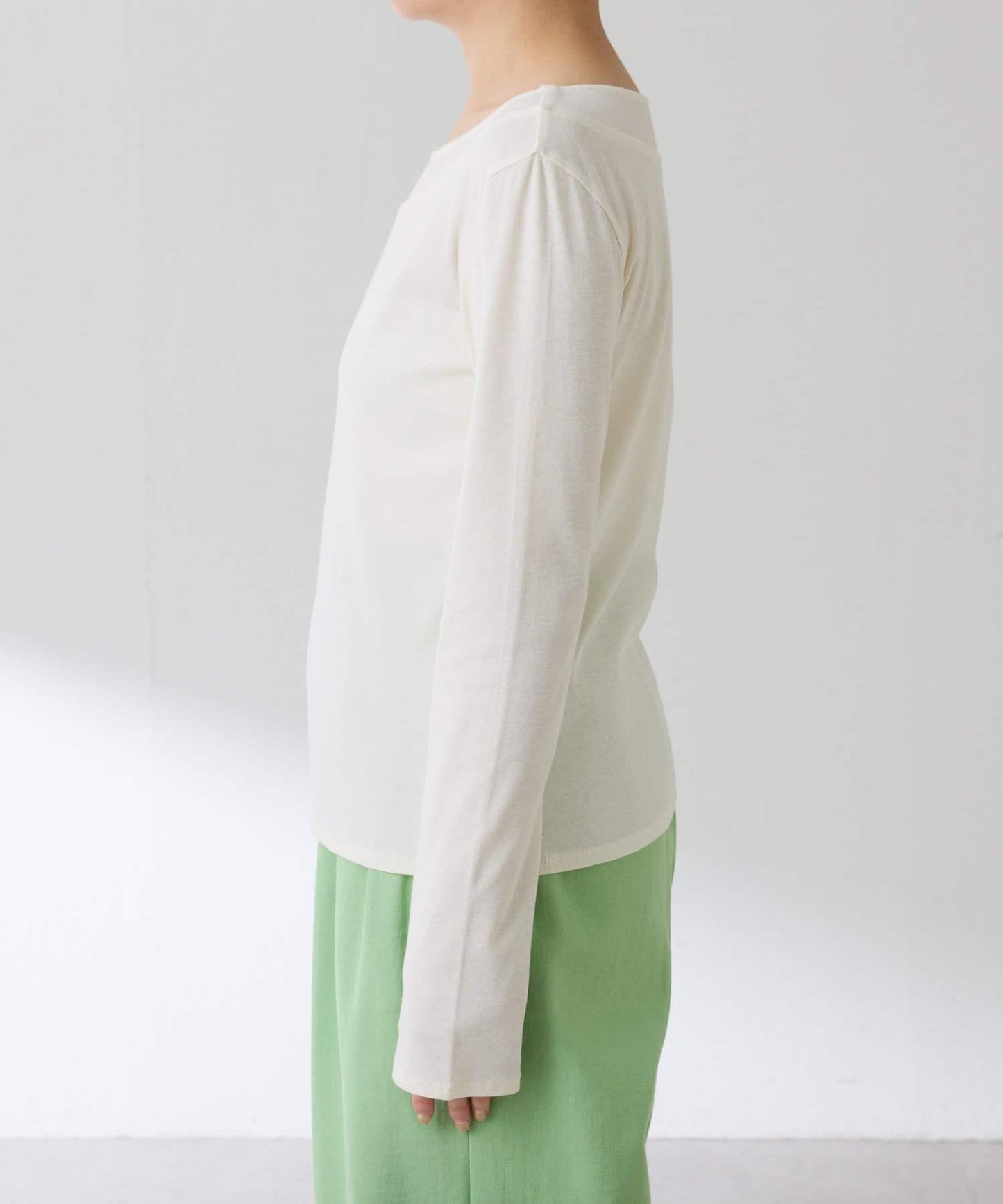 一件即可完成搭配 仿疊穿設計 長袖T恤