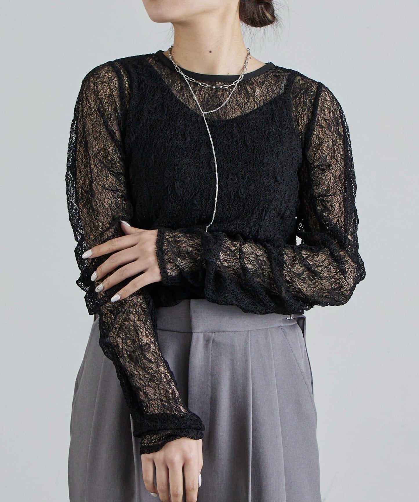 蕾絲袖褶皺上衣