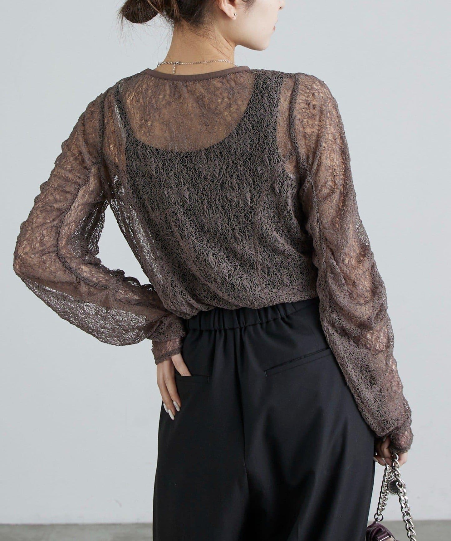 蕾絲袖褶皺上衣