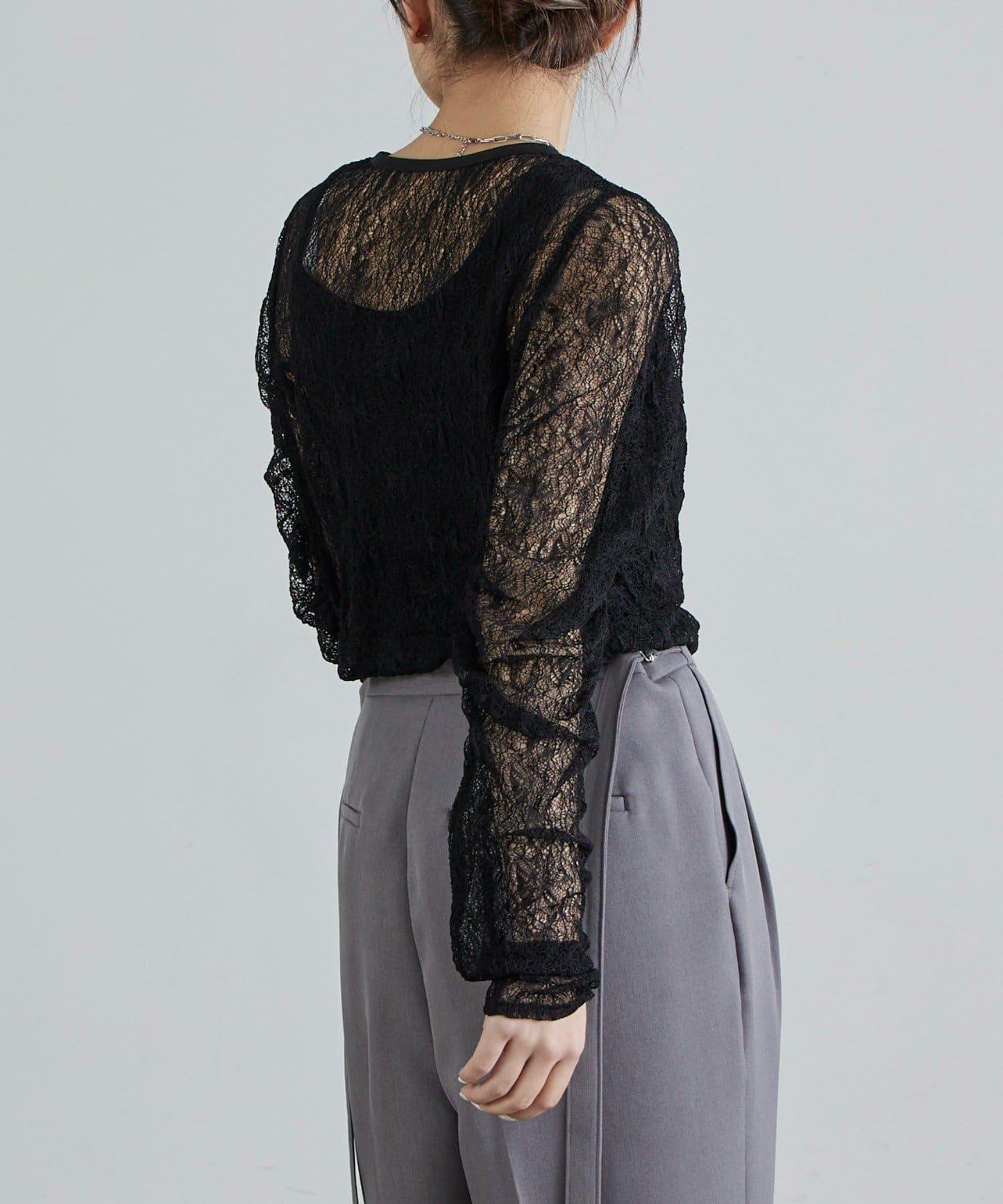 蕾絲袖褶皺上衣