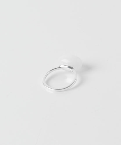 SMELLY so’ 橢圓白玉戒指