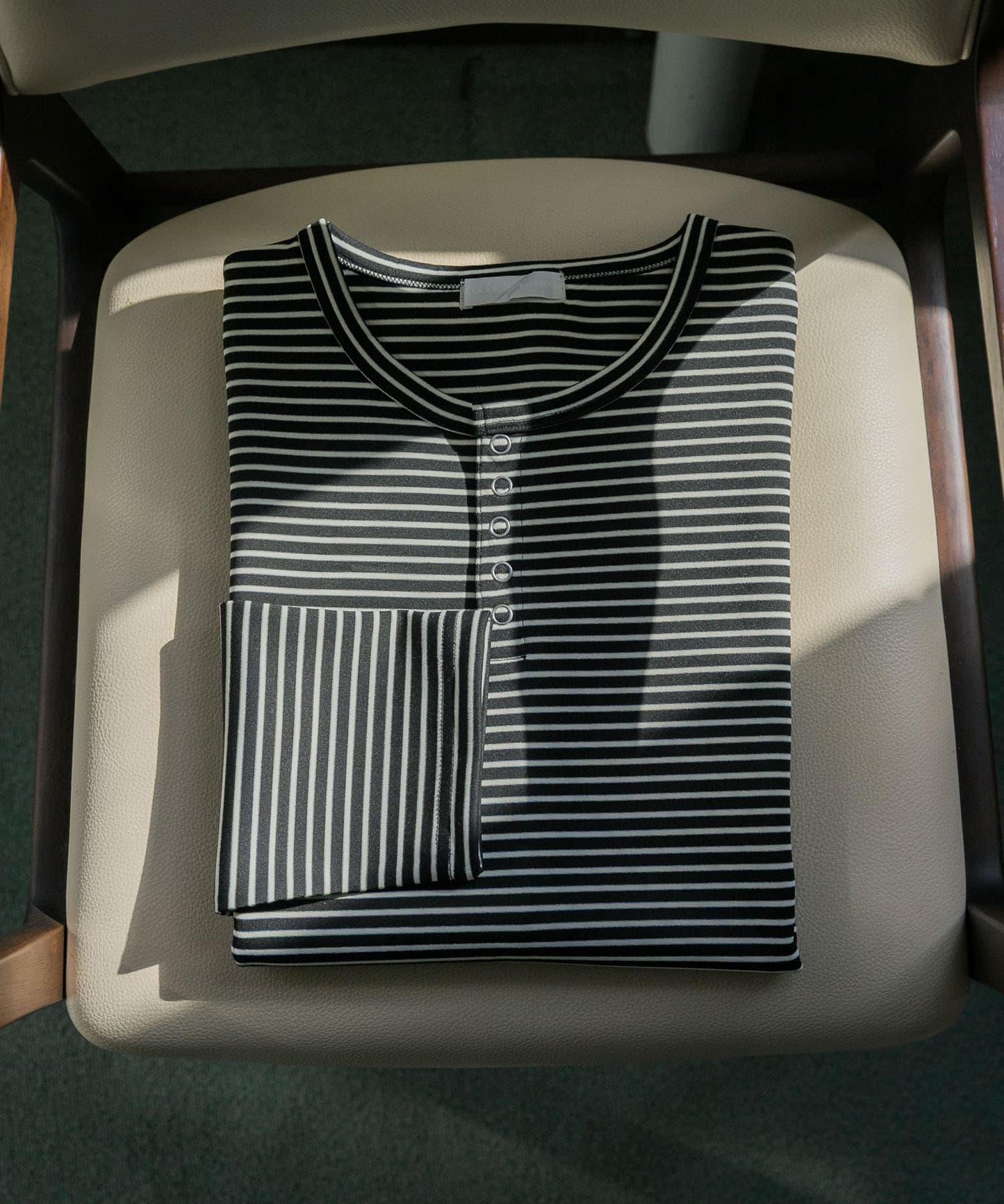 條紋亨利領長袖T恤