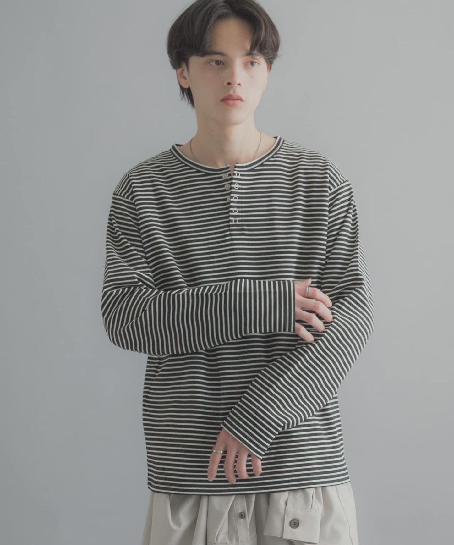條紋亨利領長袖T恤