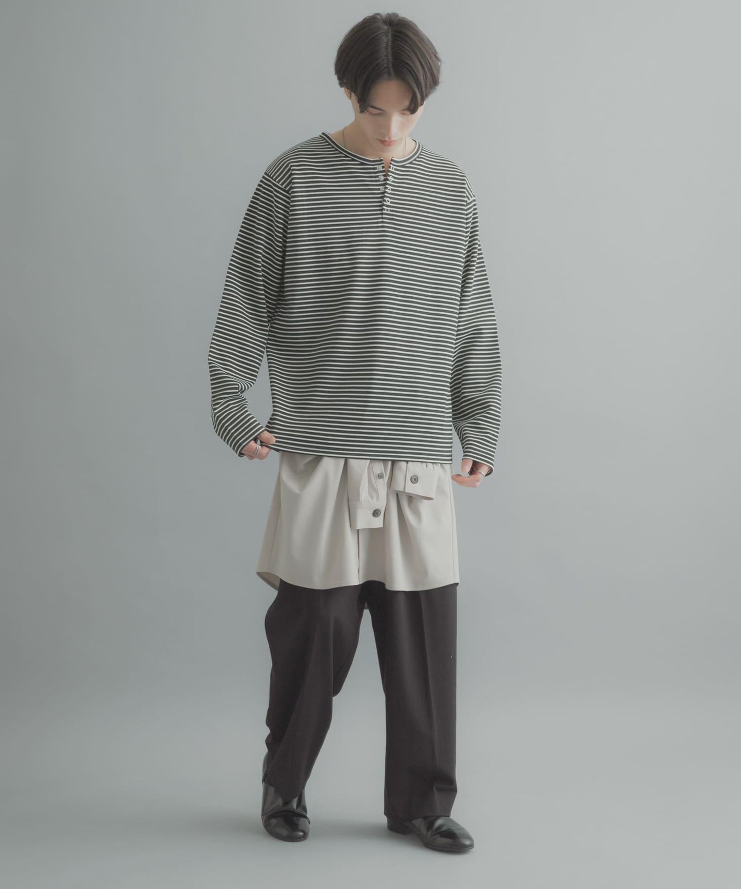 條紋亨利領長袖T恤