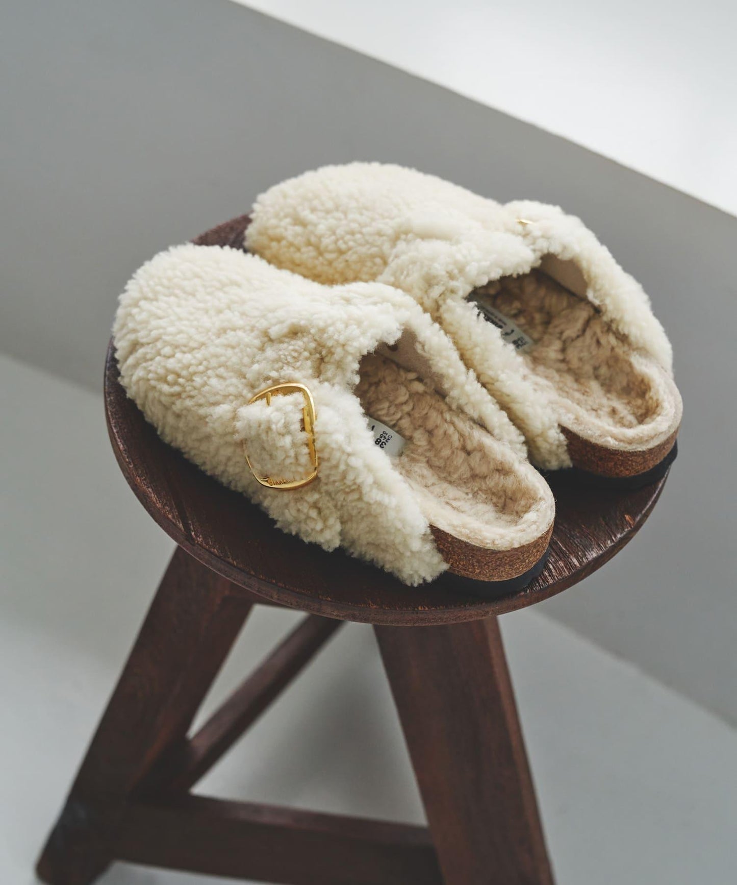 泰迪絨大扣設計 BIRKENSTOCK Boston Big Buckle Teddy 鞋款