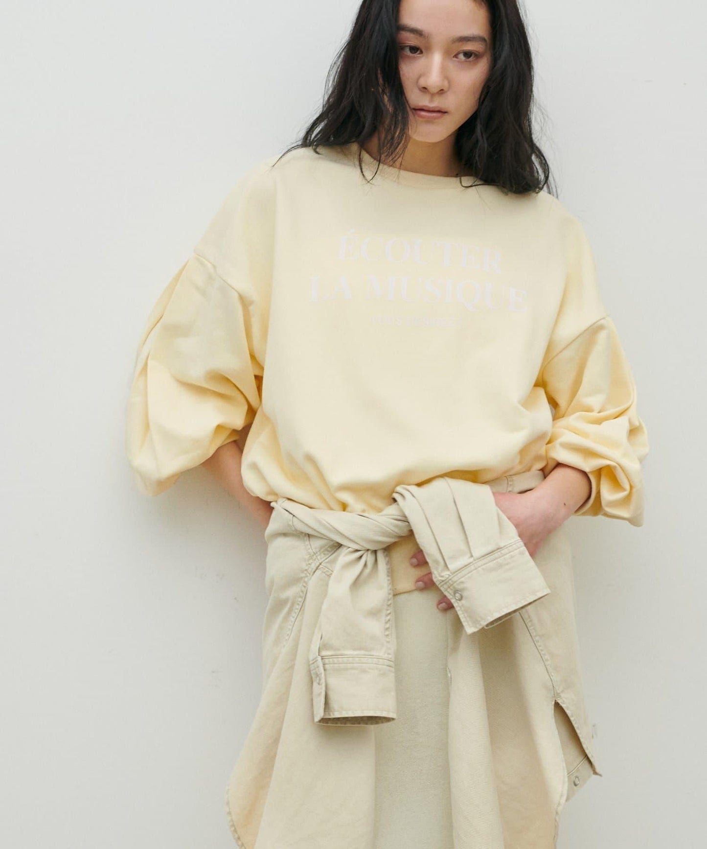 打褶袖 Logo設計套頭衛衣