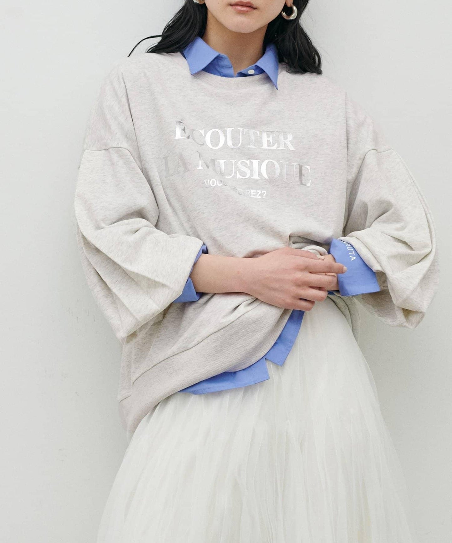 打褶袖 Logo設計套頭衛衣