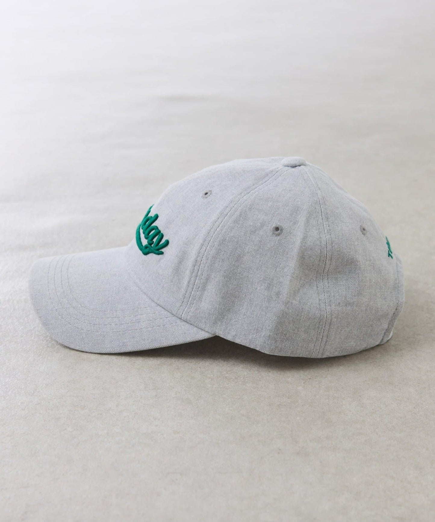 PAPILLONNER/パピヨネ Sunday刺繡棒球帽