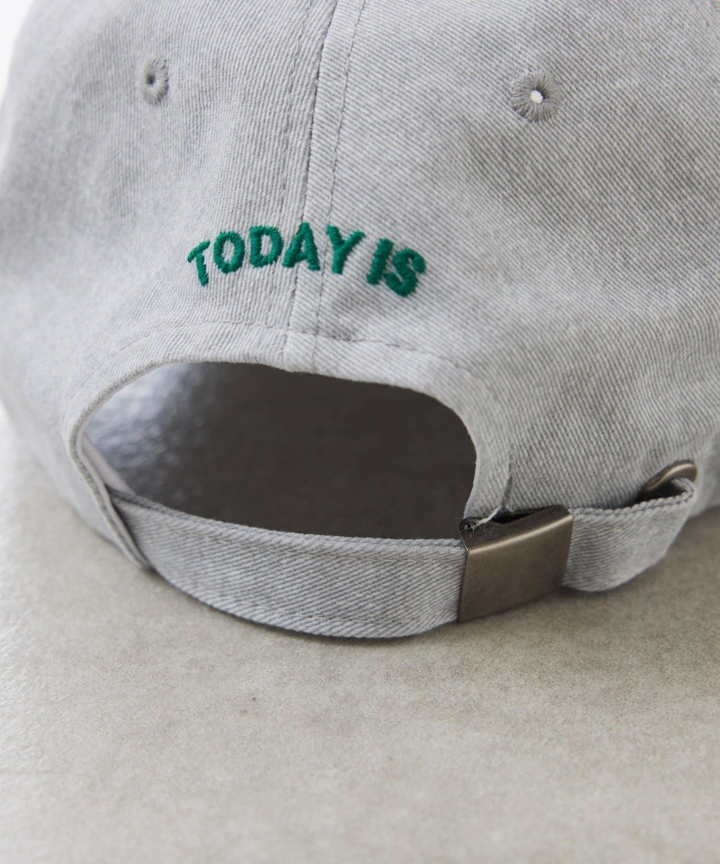 PAPILLONNER/パピヨネ Sunday刺繡棒球帽