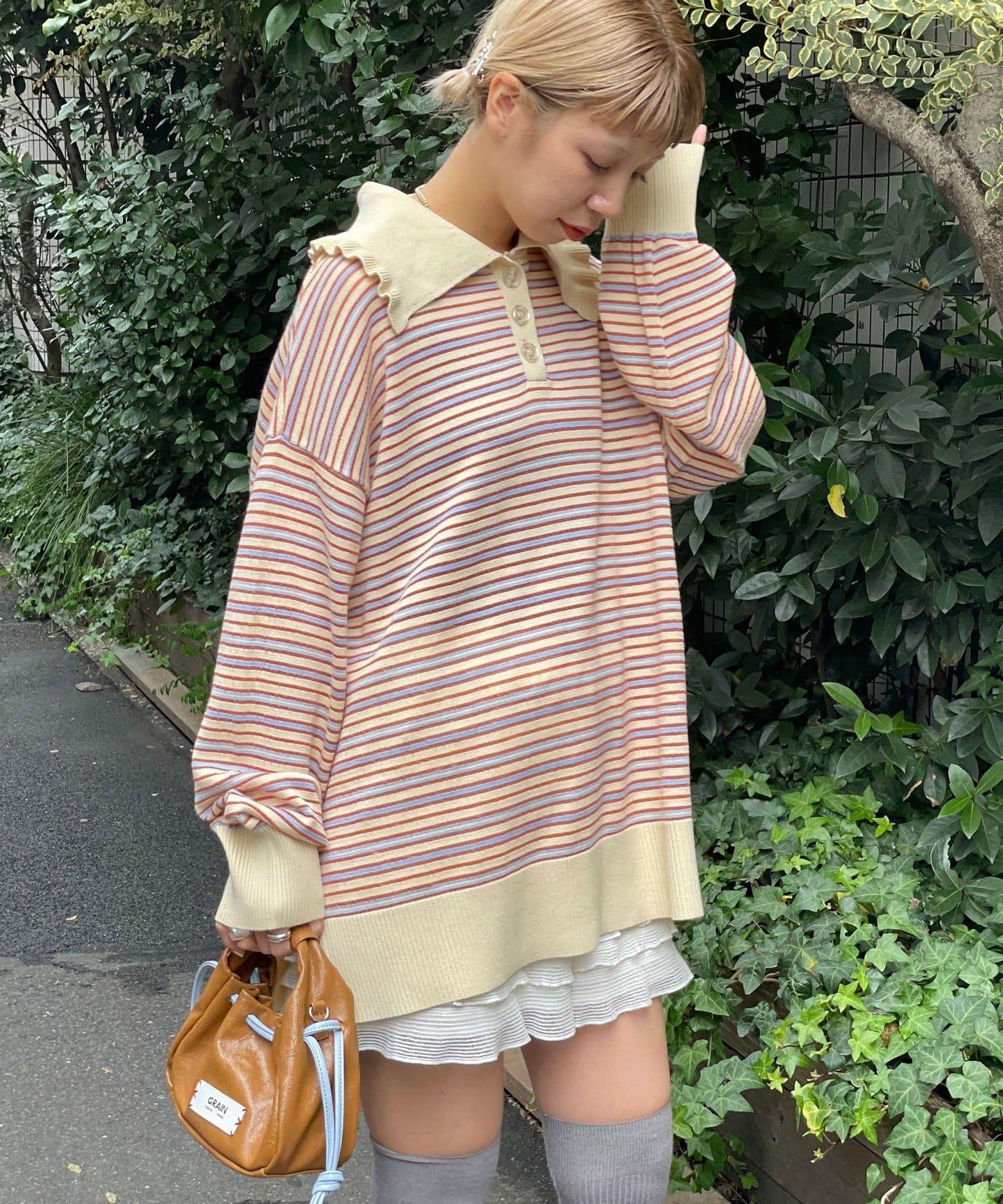 HELLO.SANFRANCISCO 大領條紋設計 POLO款 針織上衣