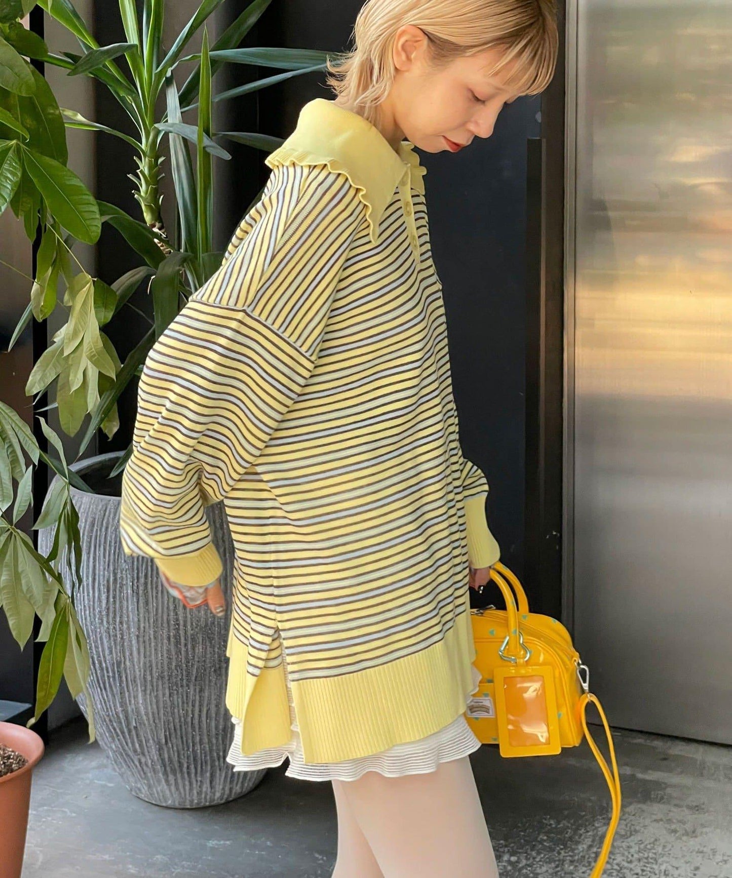 HELLO.SANFRANCISCO 大領條紋設計 POLO款 針織上衣