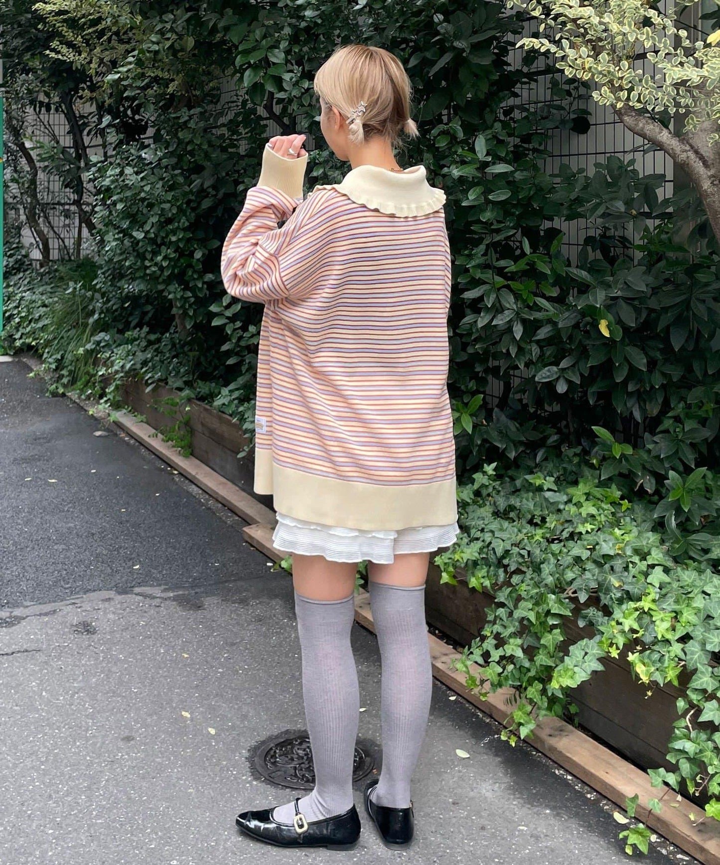 HELLO.SANFRANCISCO 大領條紋設計 POLO款 針織上衣