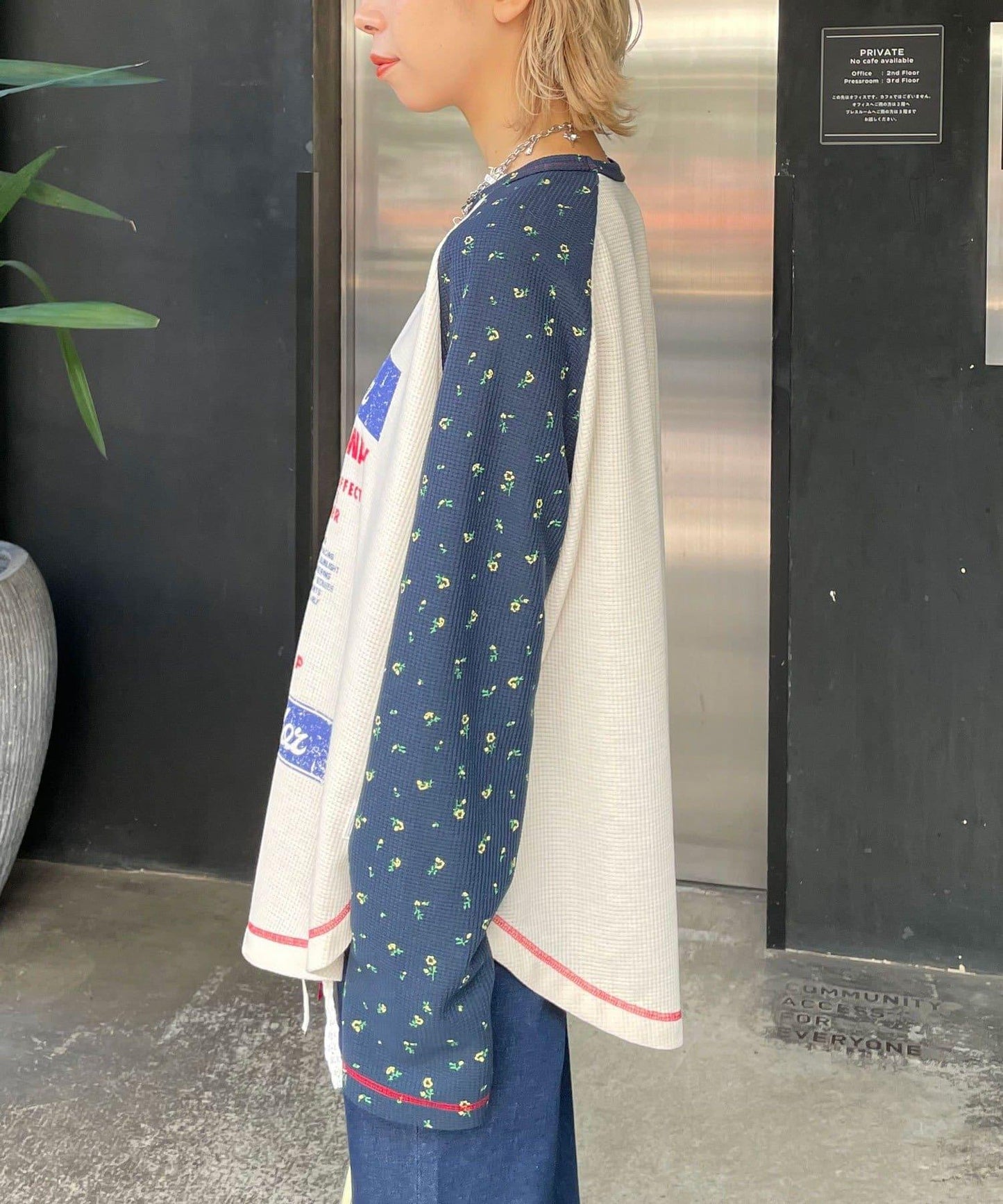 HELLO.SANFRANCISCO/ハローサンフランシスコ 印花華夫格插肩T恤