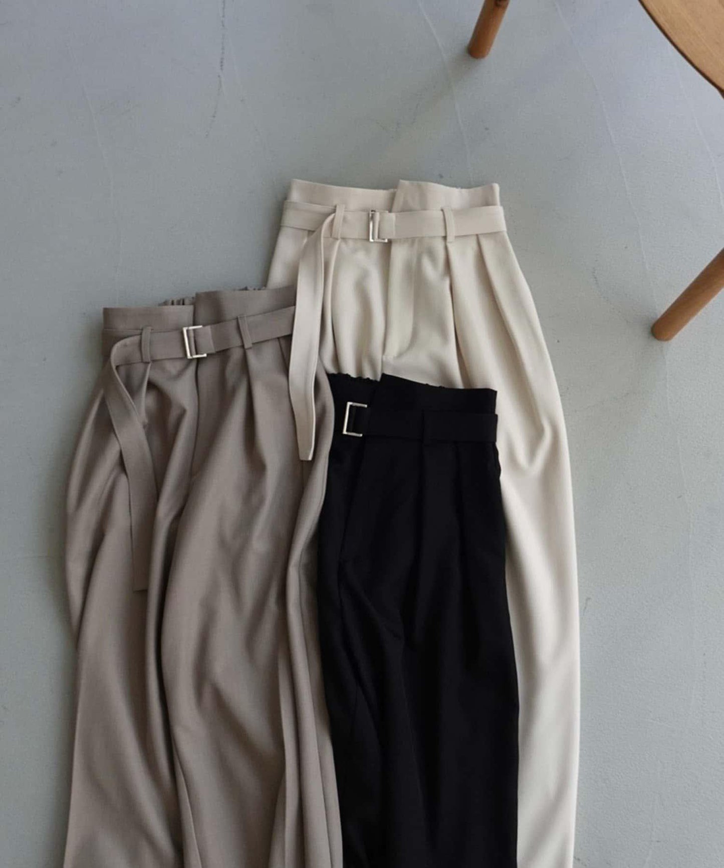 yuu企畫 不對稱腰部設計 褲子