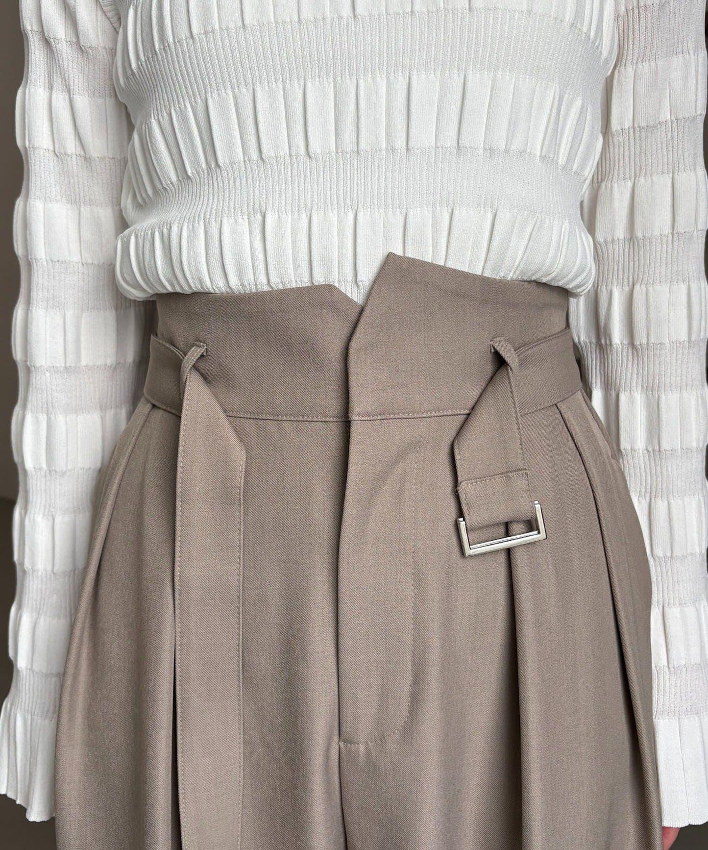 yuu企畫 不對稱腰部設計 褲子