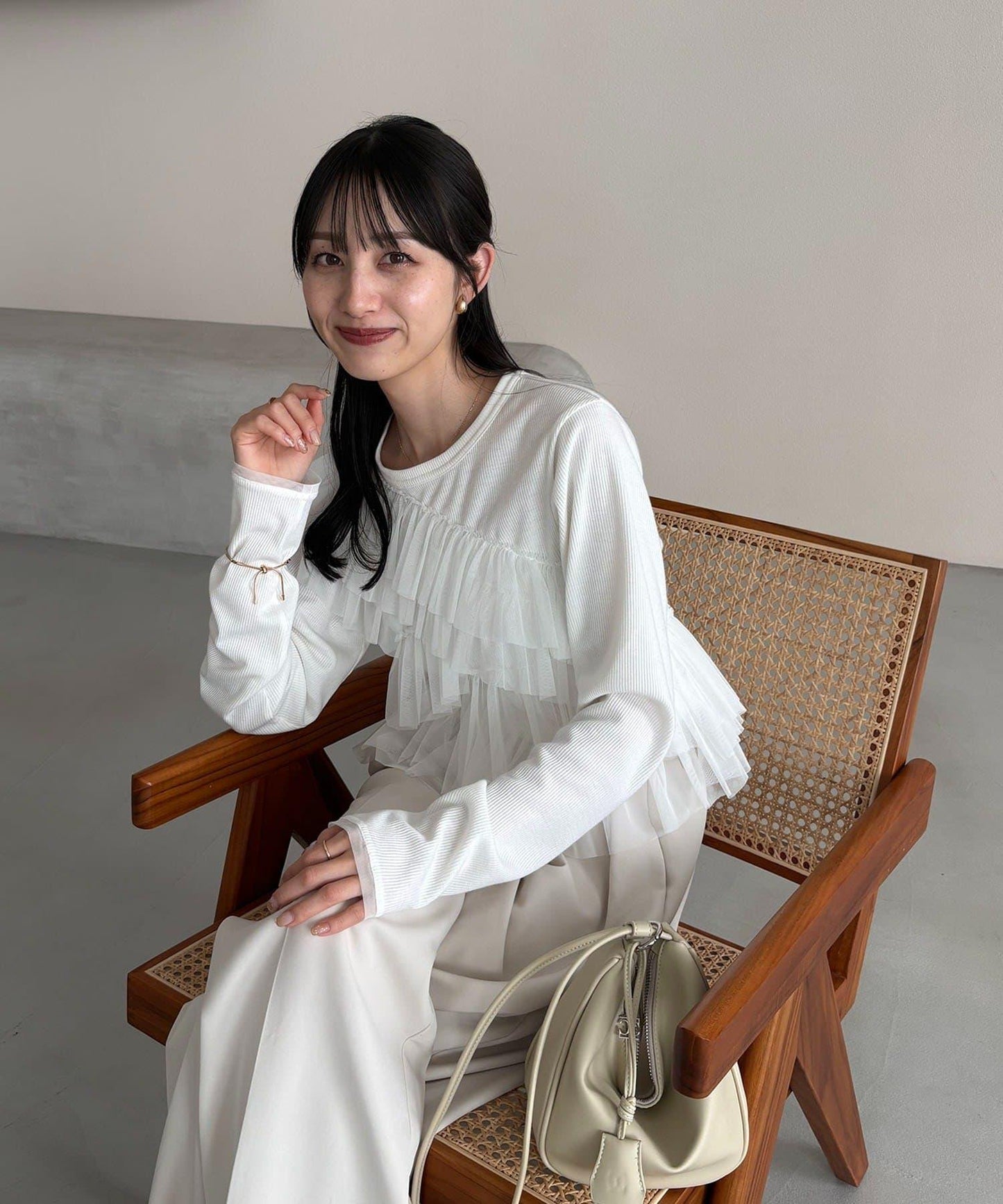 kon企畫 荷葉邊拼接長袖T恤