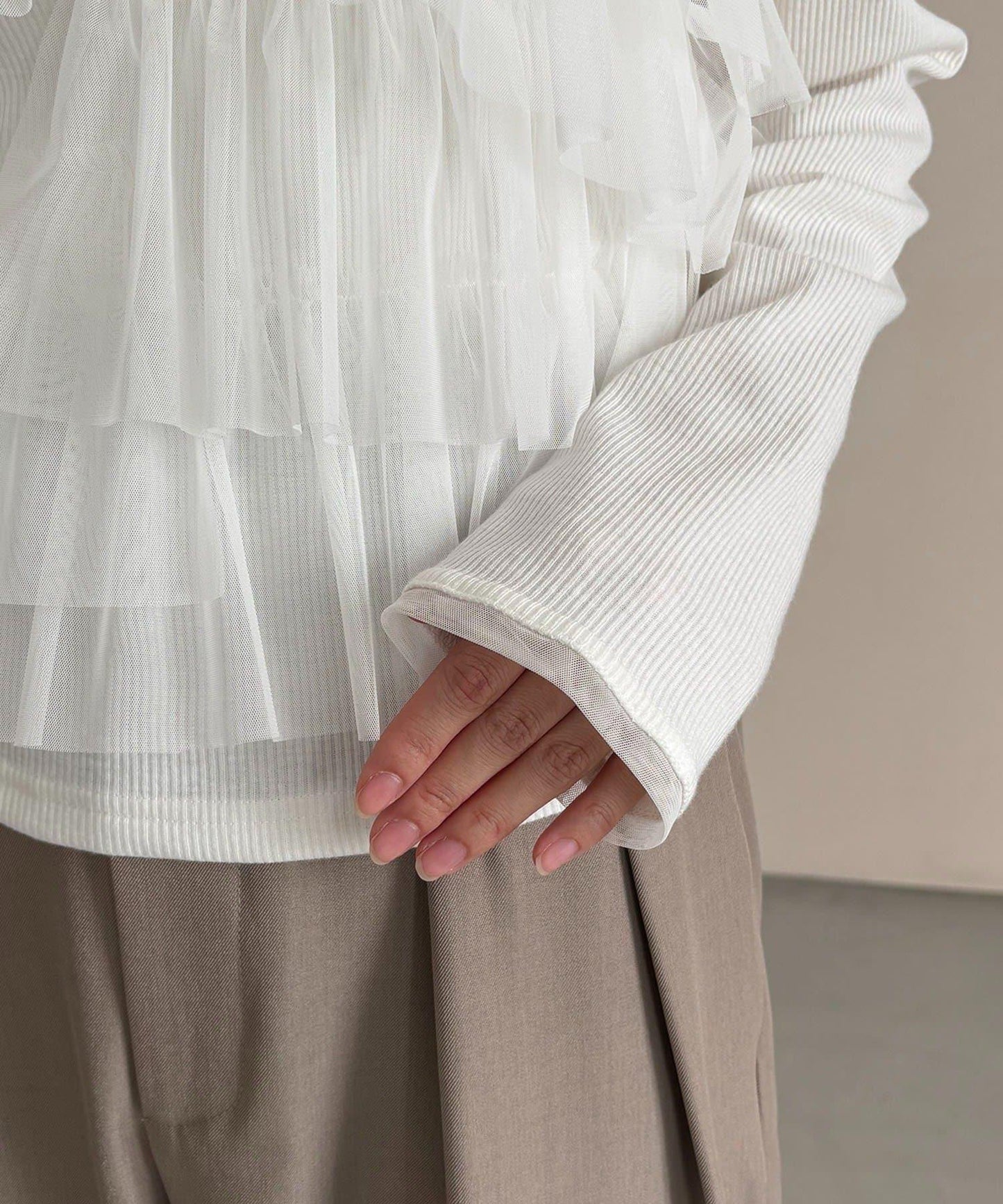 kon企畫 荷葉邊拼接長袖T恤