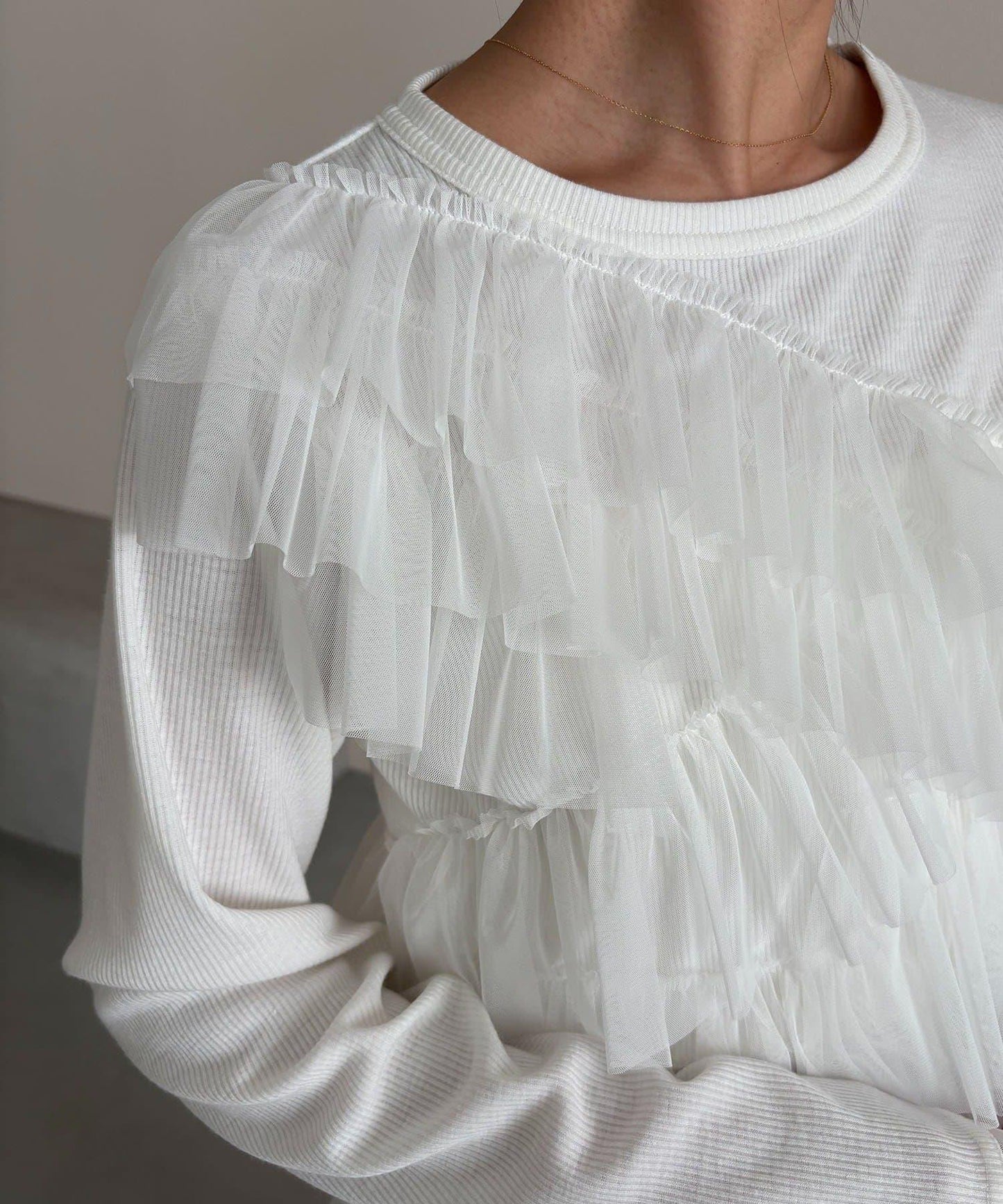 kon企畫 荷葉邊拼接長袖T恤