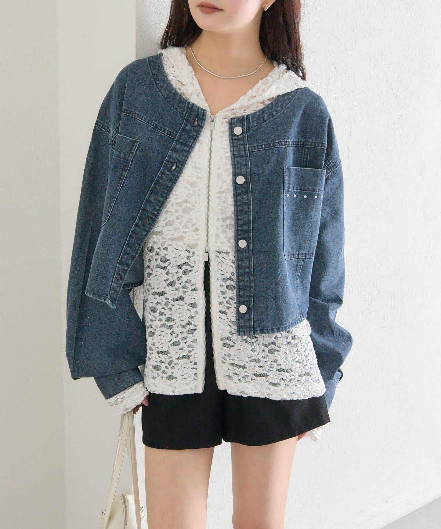 鉚釘設計 牛仔面料 襯衫夾克