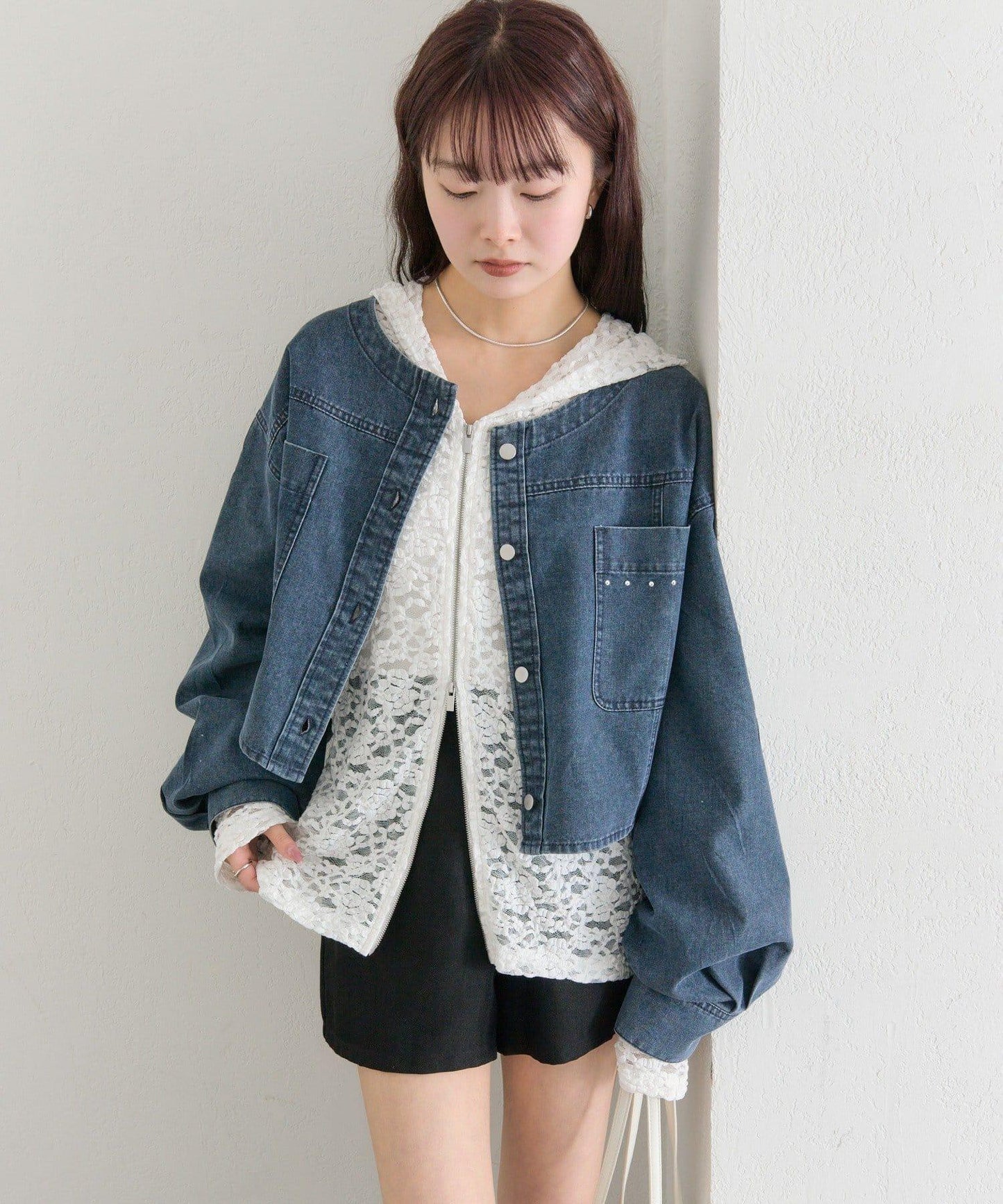 鉚釘設計 牛仔面料 襯衫夾克