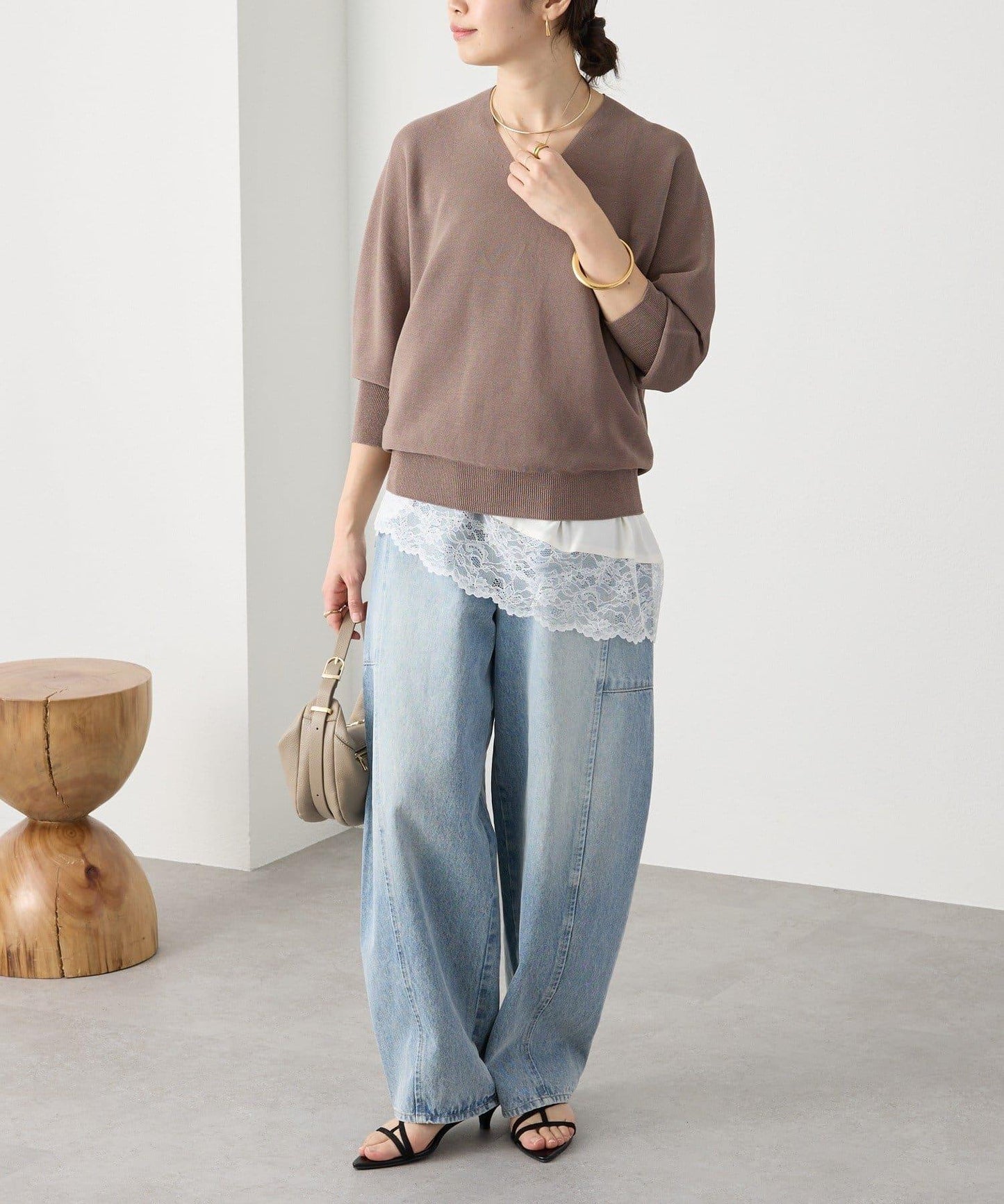 輕盈柔軟觸感 背部蓬鬆設計 輕質Gima針織 針織上衣