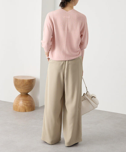 輕盈柔軟觸感 背部蓬鬆設計 輕質Gima針織 針織上衣