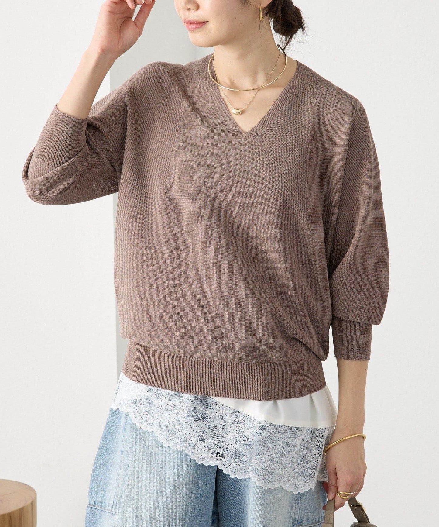 輕盈柔軟觸感 背部蓬鬆設計 輕質Gima針織 針織上衣