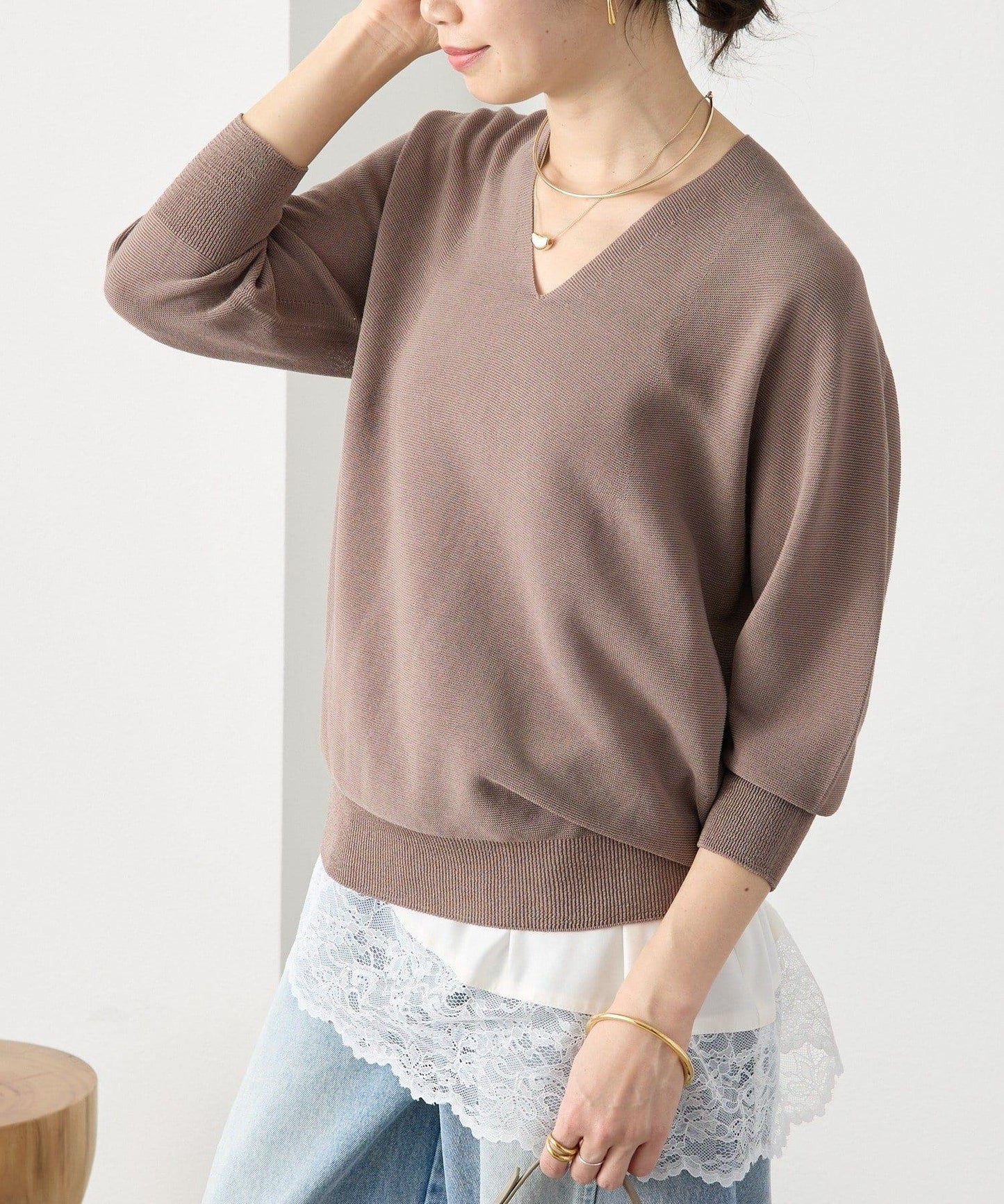 輕盈柔軟觸感 背部蓬鬆設計 輕質Gima針織 針織上衣