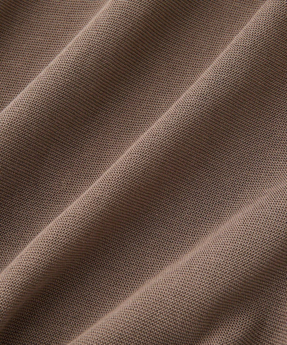 輕盈柔軟觸感 背部蓬鬆設計 輕質Gima針織 針織上衣