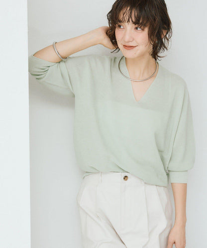 輕盈柔軟觸感 背部蓬鬆設計 輕質Gima針織 針織上衣