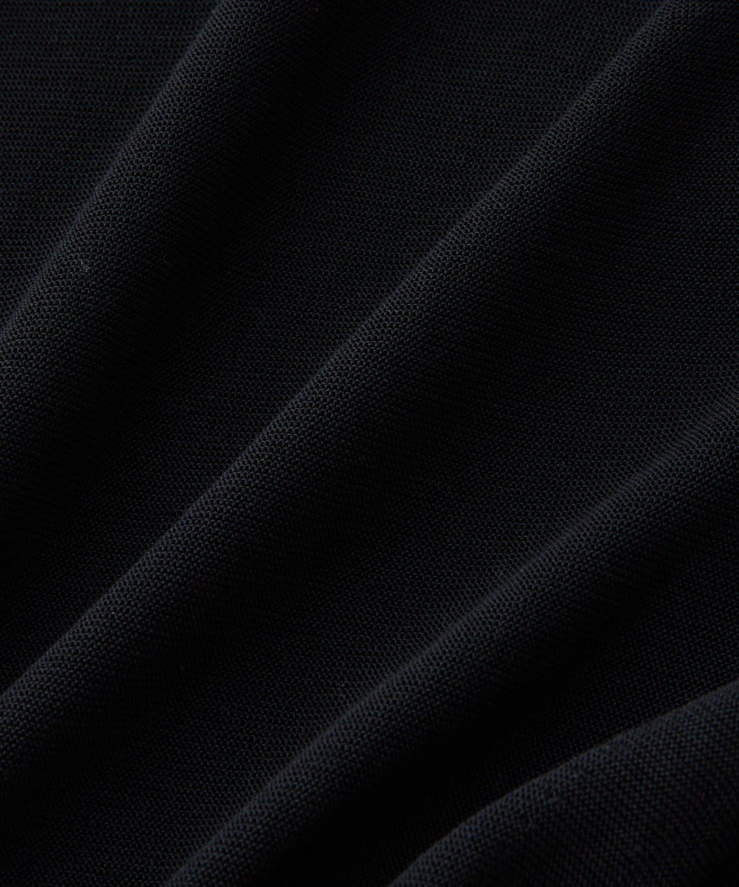 輕盈柔軟觸感 背部蓬鬆設計 輕質Gima針織 針織上衣