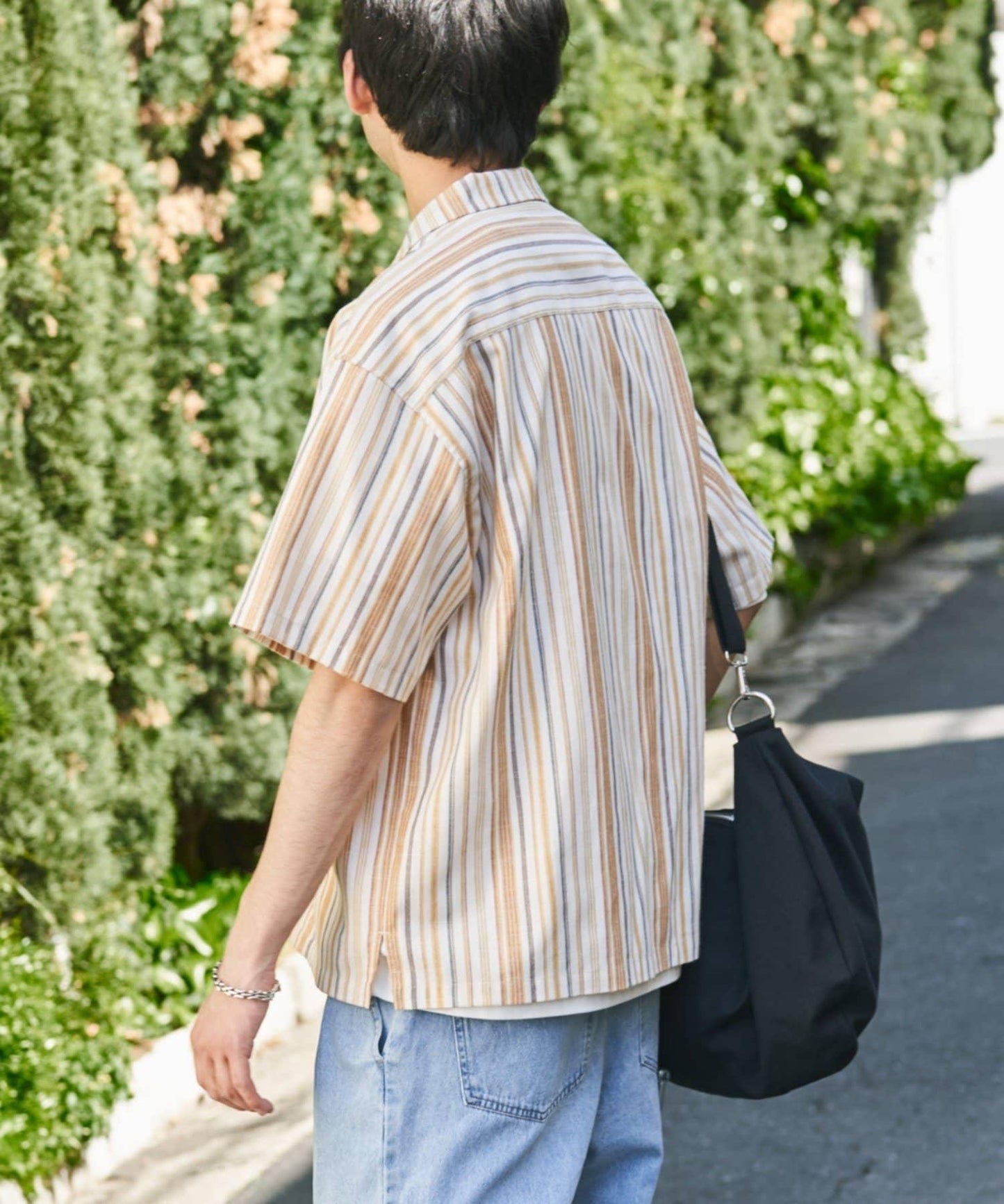 開領條紋襯衫