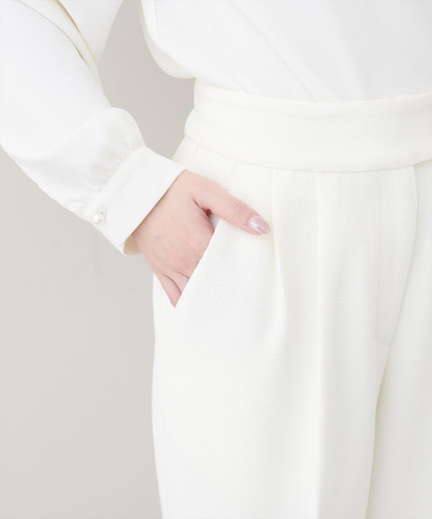 金扣褶襉闊腿褲