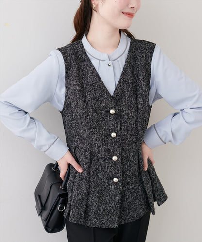 金扣荷葉下襬背心