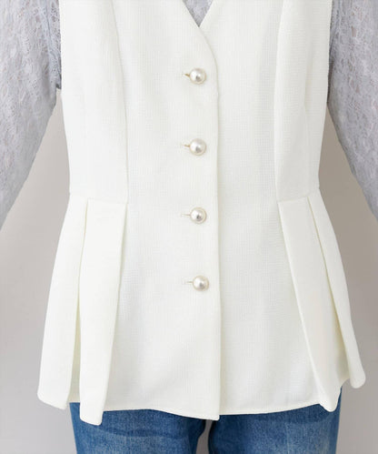 金扣荷葉下襬背心