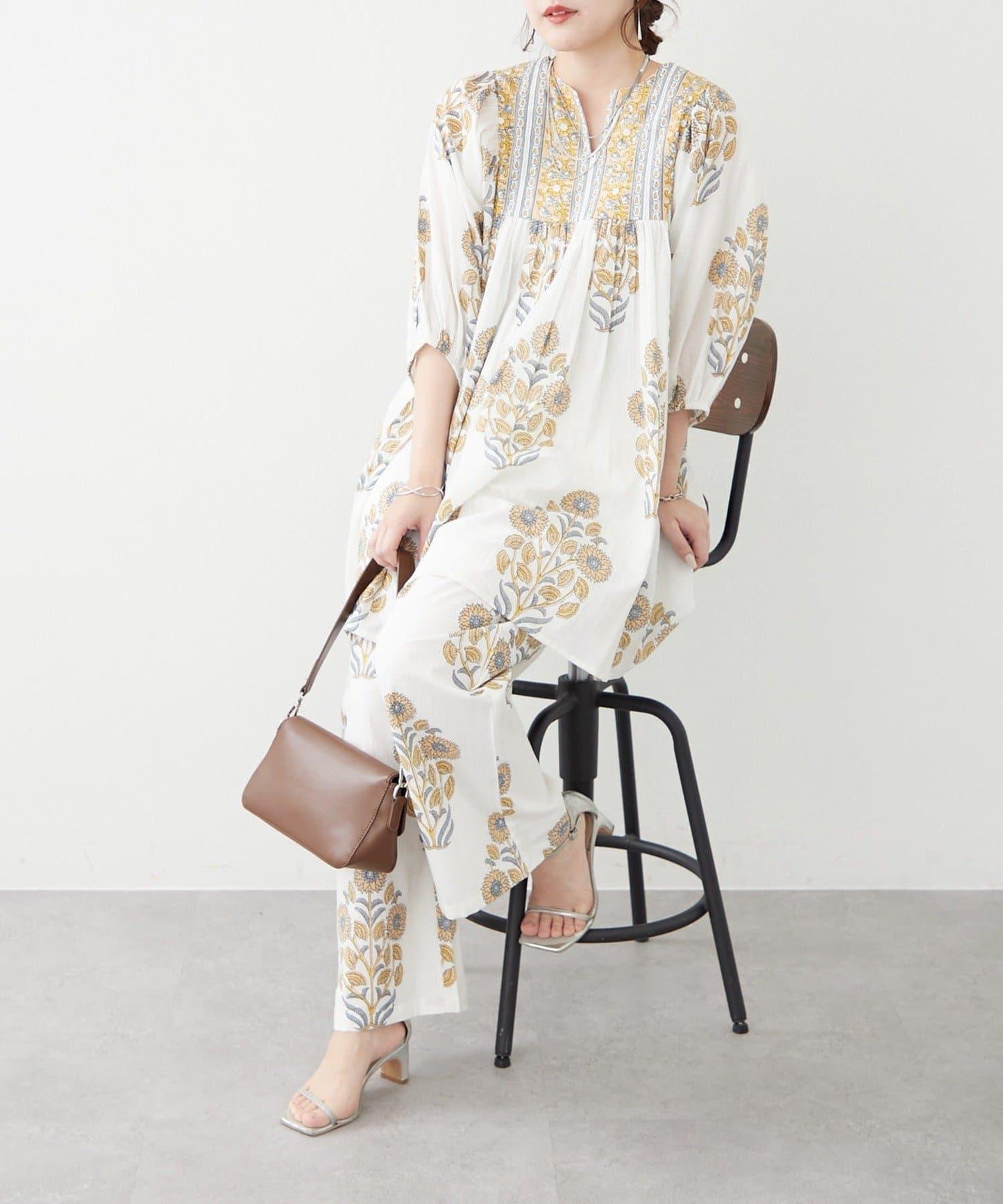 nane India Series 花卉圖案休閒長褲