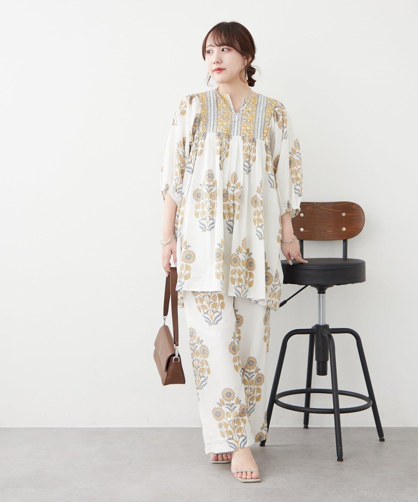 花卉圖案長款設計 襯衫上衣