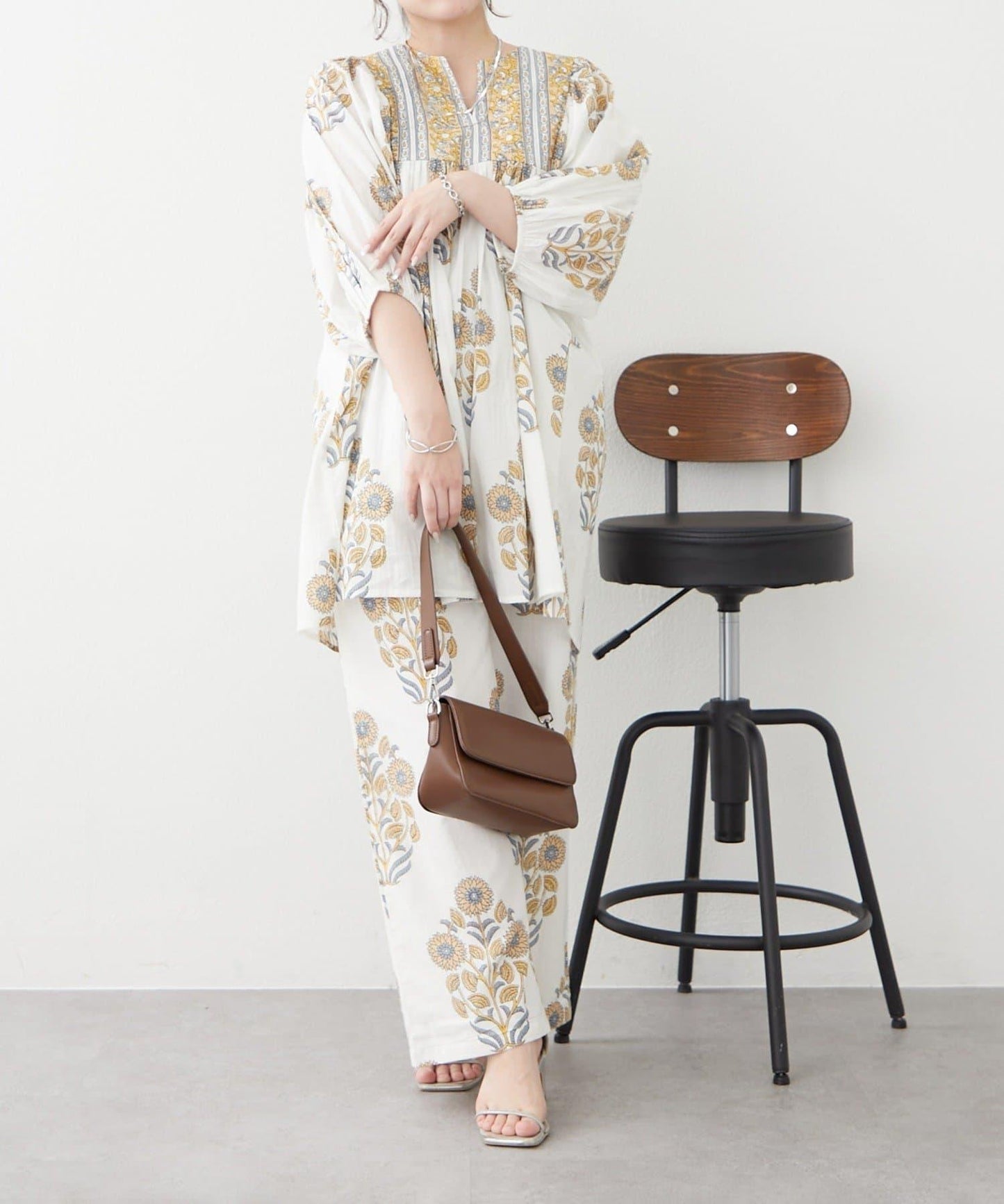 花卉圖案長款設計 襯衫上衣