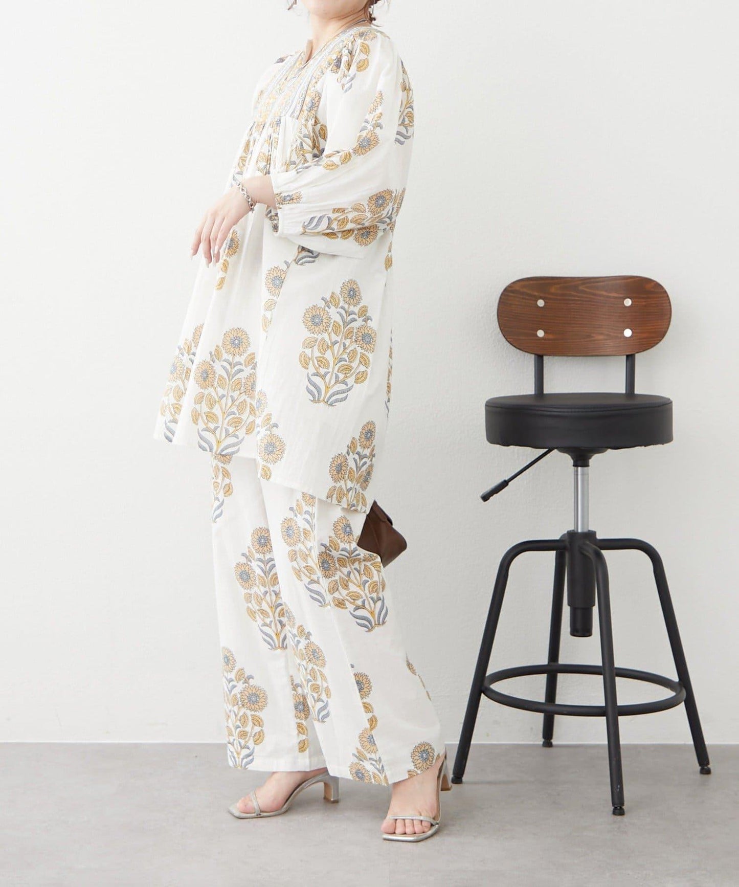 花卉圖案長款設計 襯衫上衣