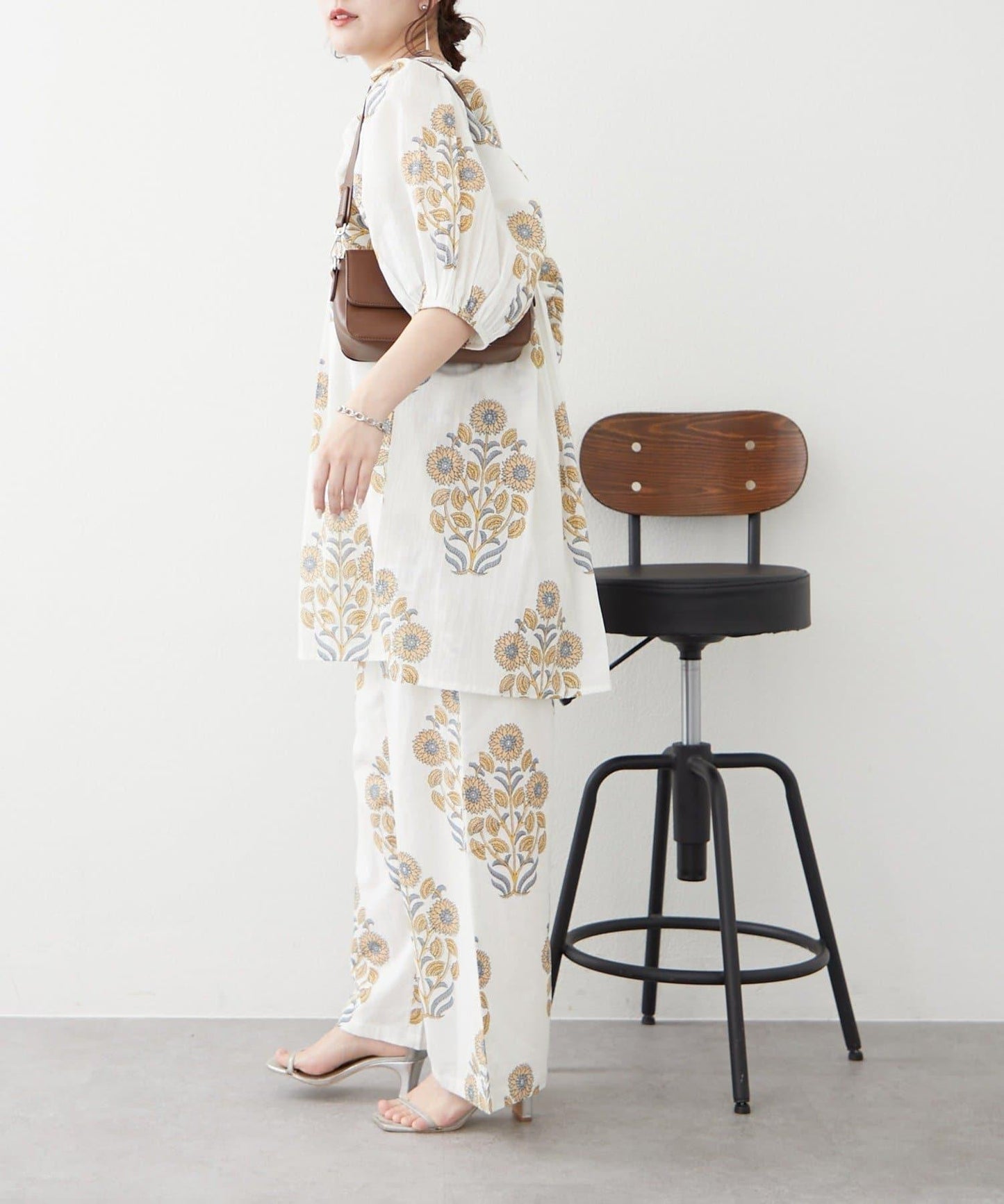 花卉圖案長款設計 襯衫上衣