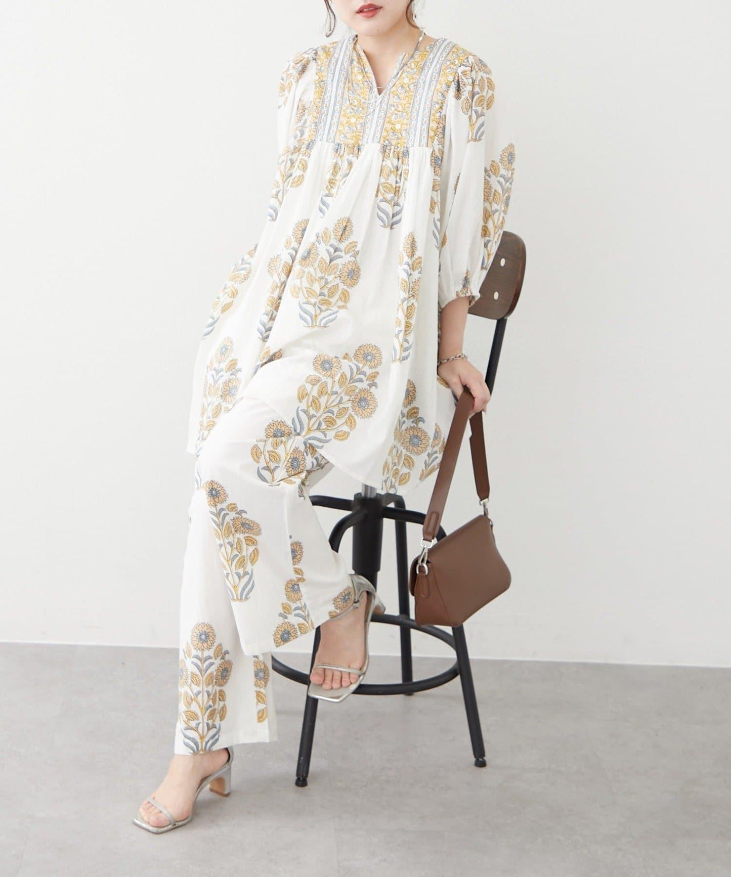 nane India Series 花卉圖案休閒長褲