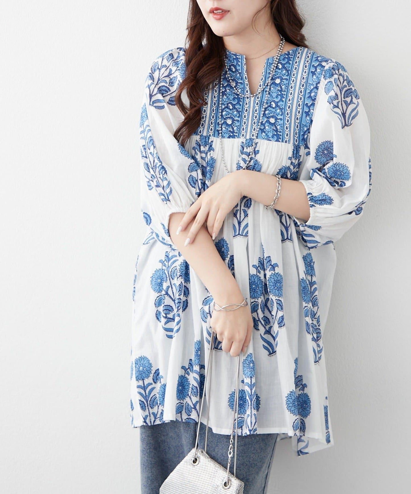花卉圖案長款設計 襯衫上衣