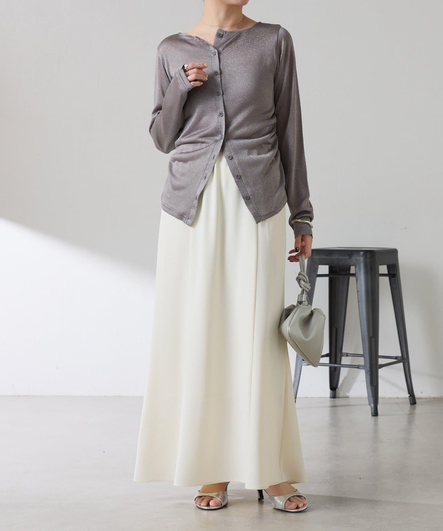 側褶皺設計 針織開衫