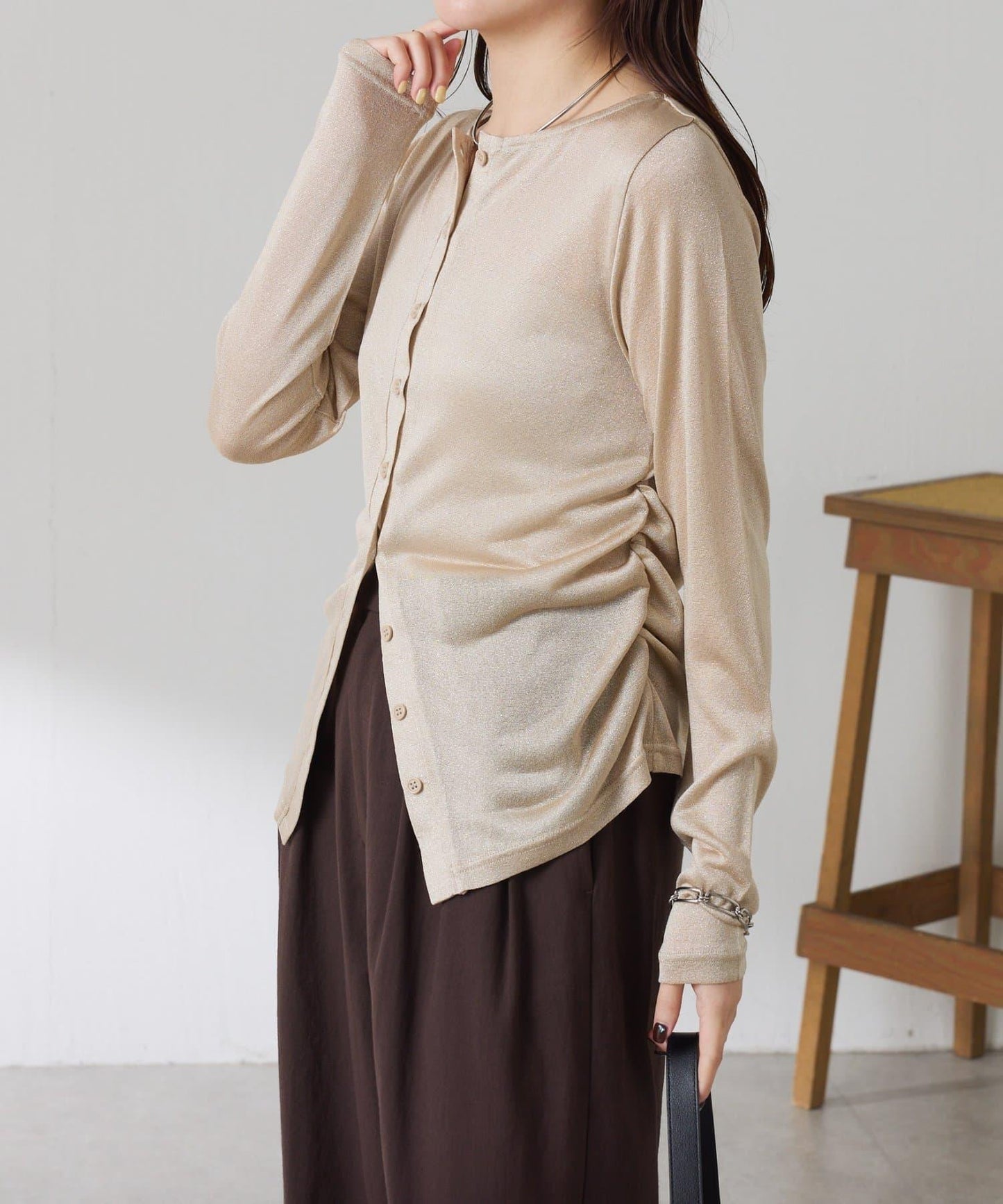 側褶皺設計 針織開衫