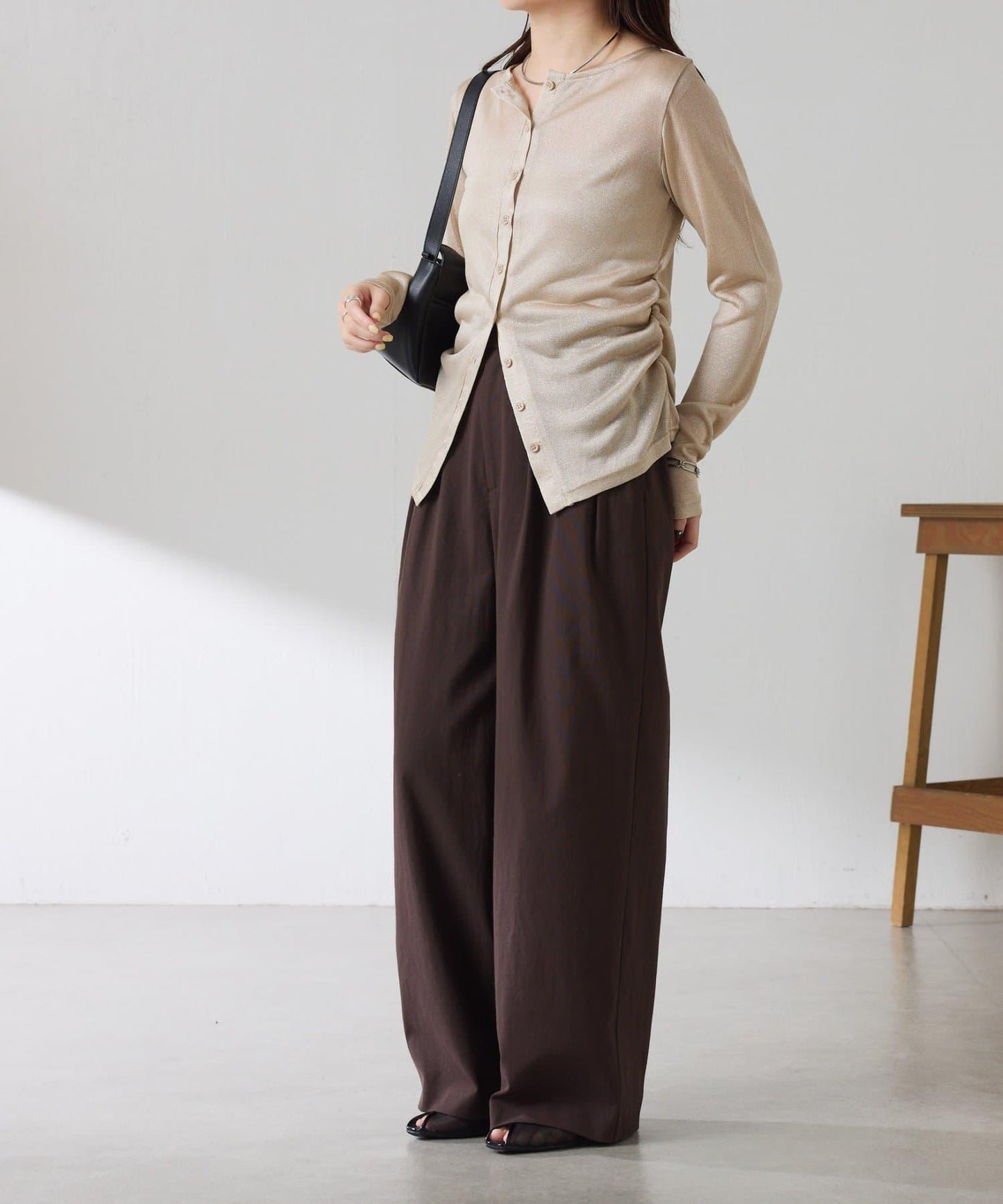 側褶皺設計 針織開衫