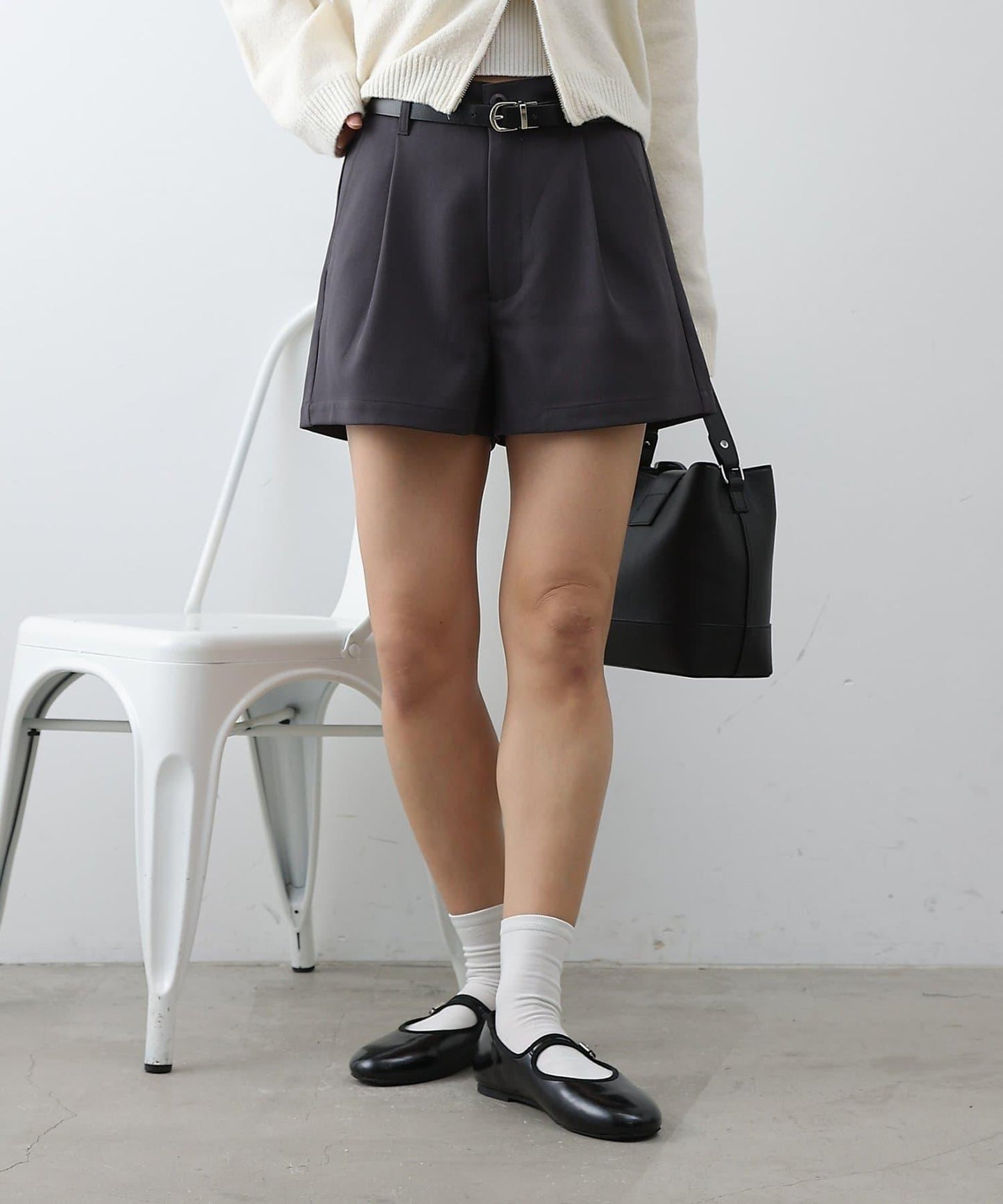 單褶設計 西裝面料 短款西裝短褲