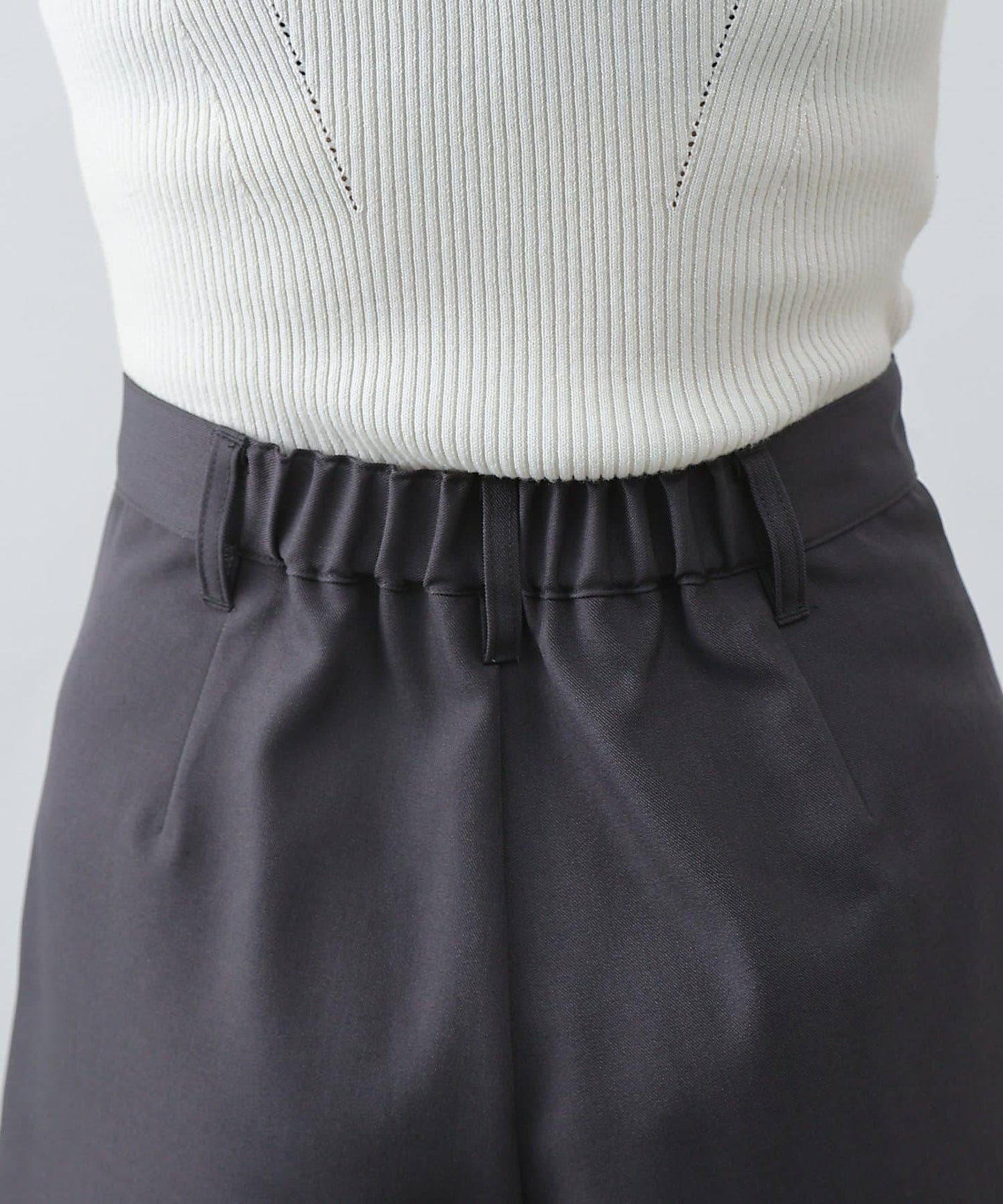 單褶設計 西裝面料 短款西裝短褲