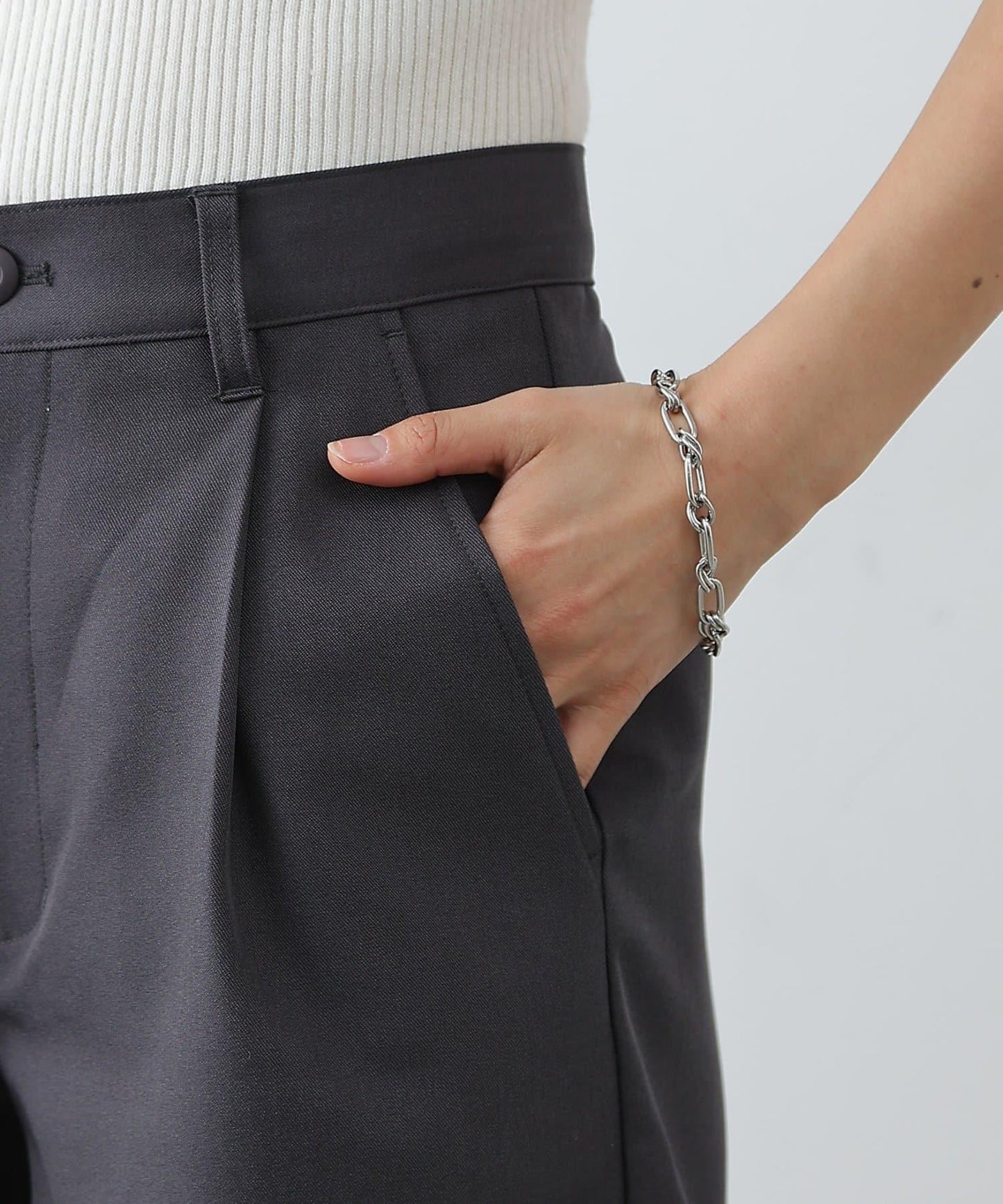 單褶設計 西裝面料 短款西裝短褲