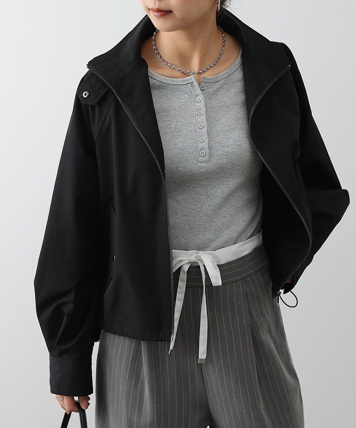 下襬抽繩拉鍊夾克